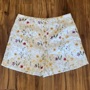 NWT: Moodie floral white eyelet shorts